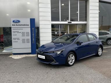 Voir le détail de l'offre de cette TOYOTA Corolla 122h Design de 2021 en vente à partir de 17 999 € 