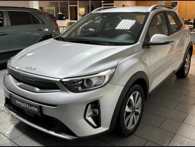 Voir le détail de l'offre de cette KIA Stonic 1.0 T-GDi 100ch Active de 2022 en vente à partir de 193.65 €  / mois