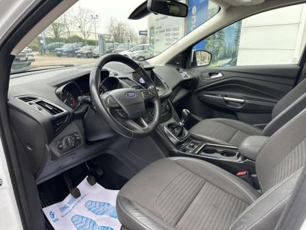 FORD Kuga 2.0 TDCi 150ch Stop&Start Titanium 4x2 à vendre à Auxerre - Image n°10