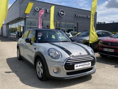 Voir le détail de l'offre de cette MINI Mini 5 Portes Cooper 136ch BVA de 2015 en vente à partir de 13 489 €